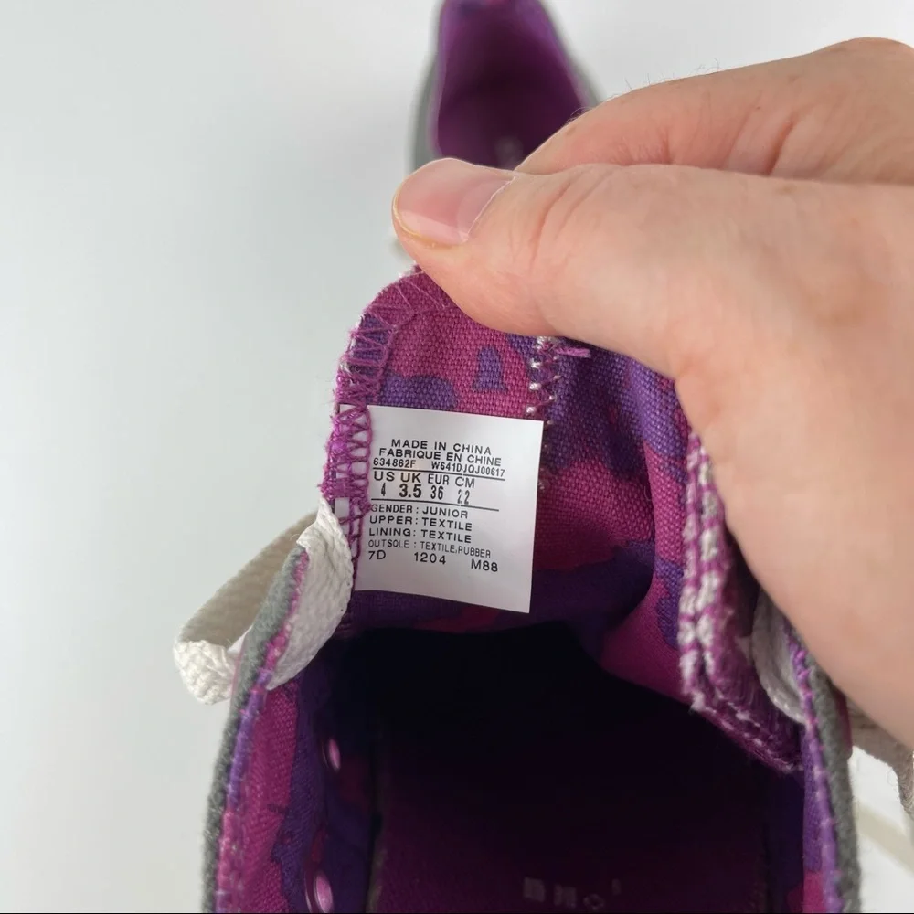 Converse All Star Kids Shoes Size 4 Purple and Gray